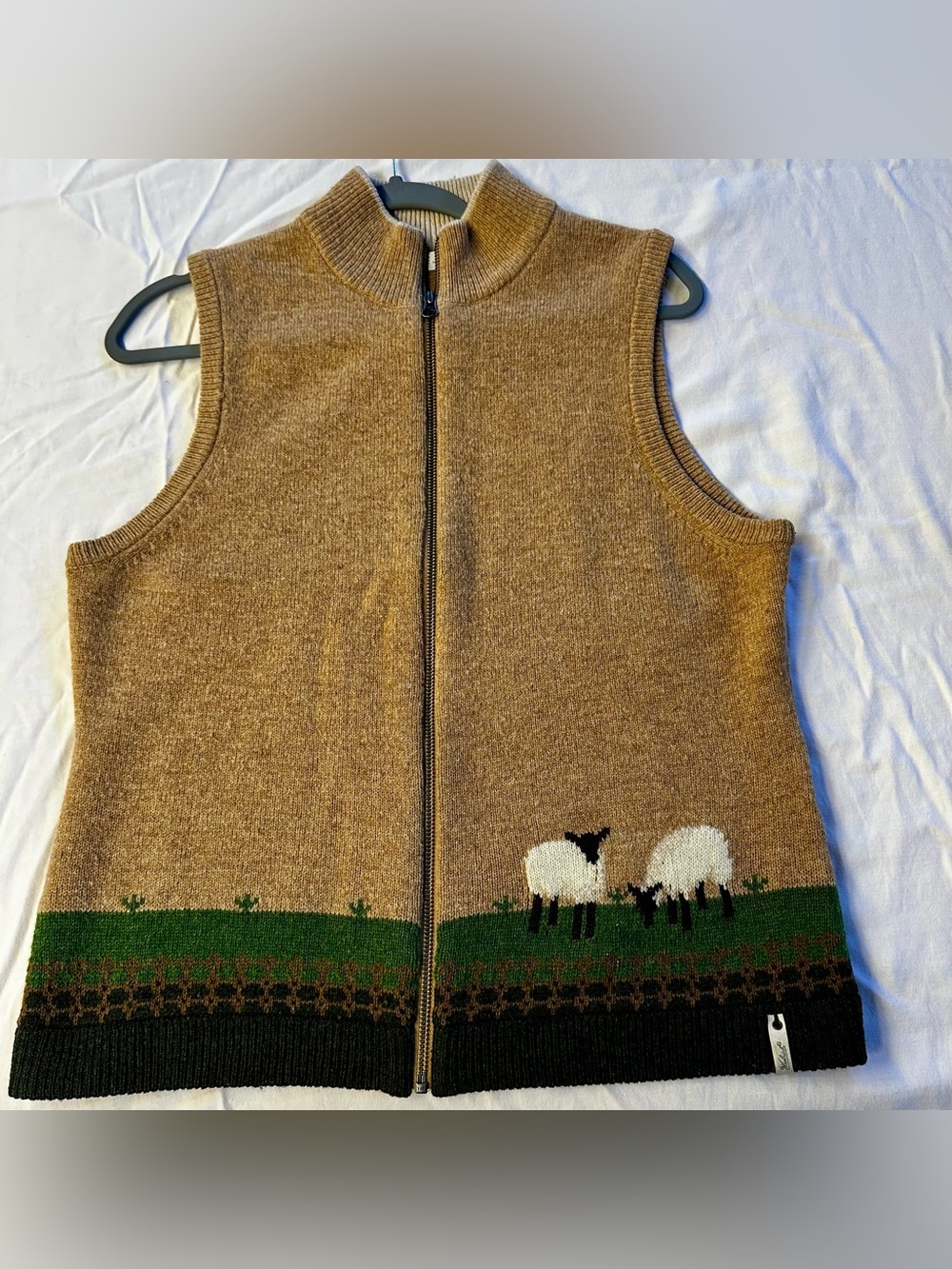 Woolrich Grazing Sheep Lambswool Full Zip Sweater Vest